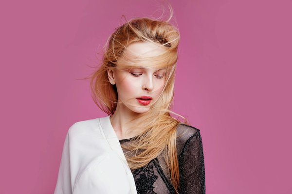 Designing a Chic Minimalist Jewelry Collection: An Easy-to-Follow Guide